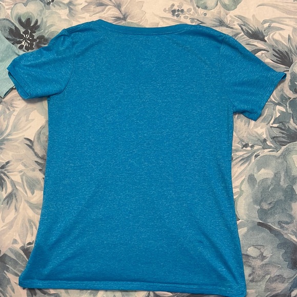 2 Nike dri fit short sleeve shirts size medium - Picture 7 of 9